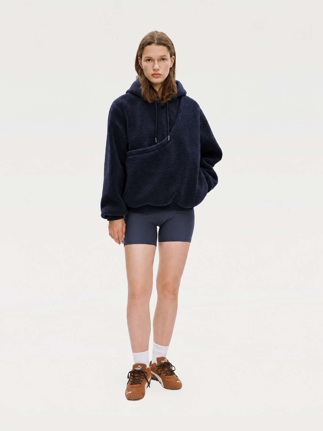 Women's hoodie with integrated animal pocket